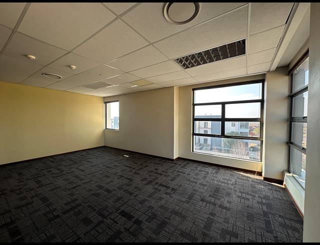 432M² OFFICE TO LET IN ECO PARK ESTATE
